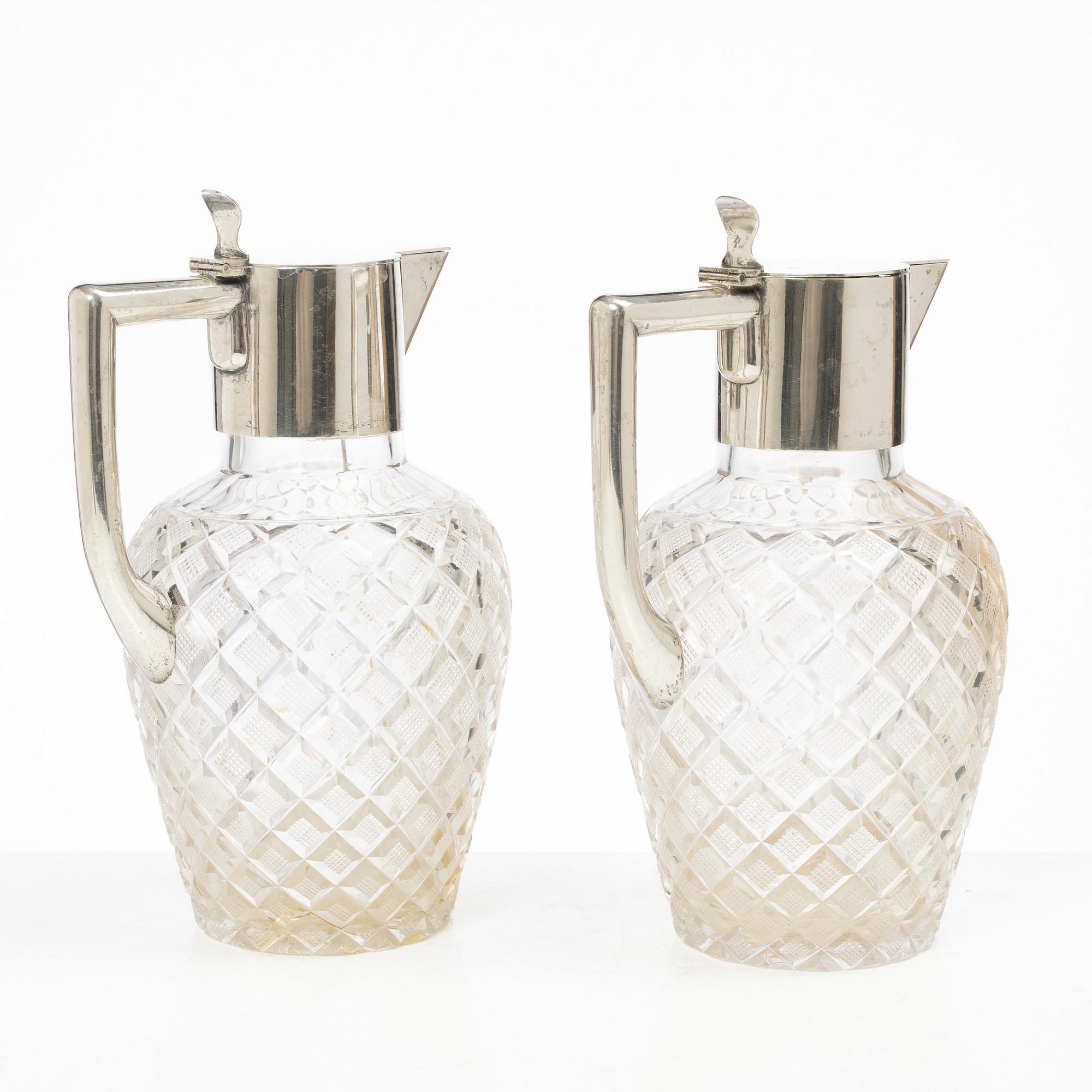 Karaffer/vinkannor, ett par, glas och silver, Axelsons, GAB, Stockholm 1899.värdering.