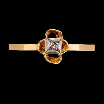 RINGAR, 6 st, 18 k guld med olika stenar. Total vikt ca 5 gram.