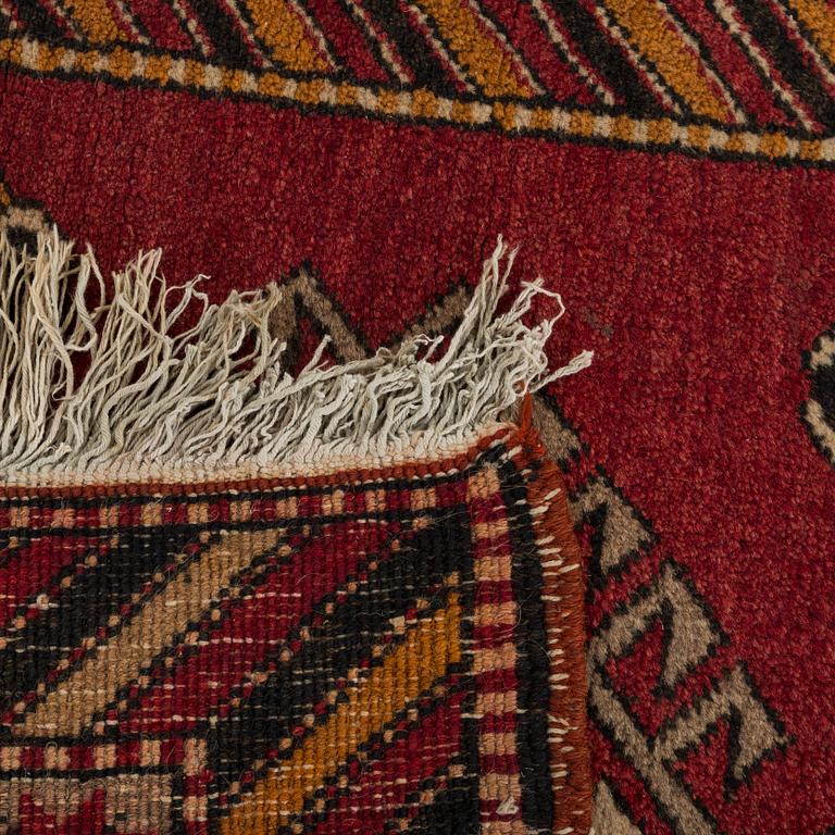 MATTA Kaukasisk old ca 208 x 98 cm.