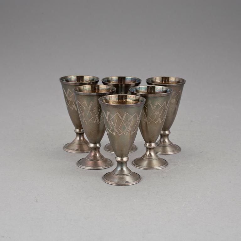 SUPKOPPAR, 6 stycken, silver, Sovjetunionen, omkring 1900-talets mitt. Vikt ca 181g.