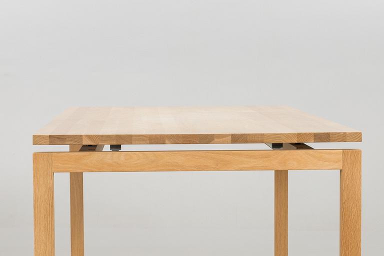 MATBORD, "Slitz", Möbelsnickarmästare Håkan Johansson, Olby Design sent 1900-tal.