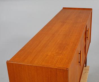 SIDEBOARD, 1900-talets mitt.