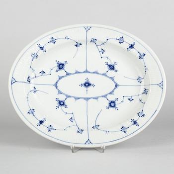 A 'Blue Fluted Plain' porcelain serving dish, Royal Copenhagen, model 335, 1898-1923.