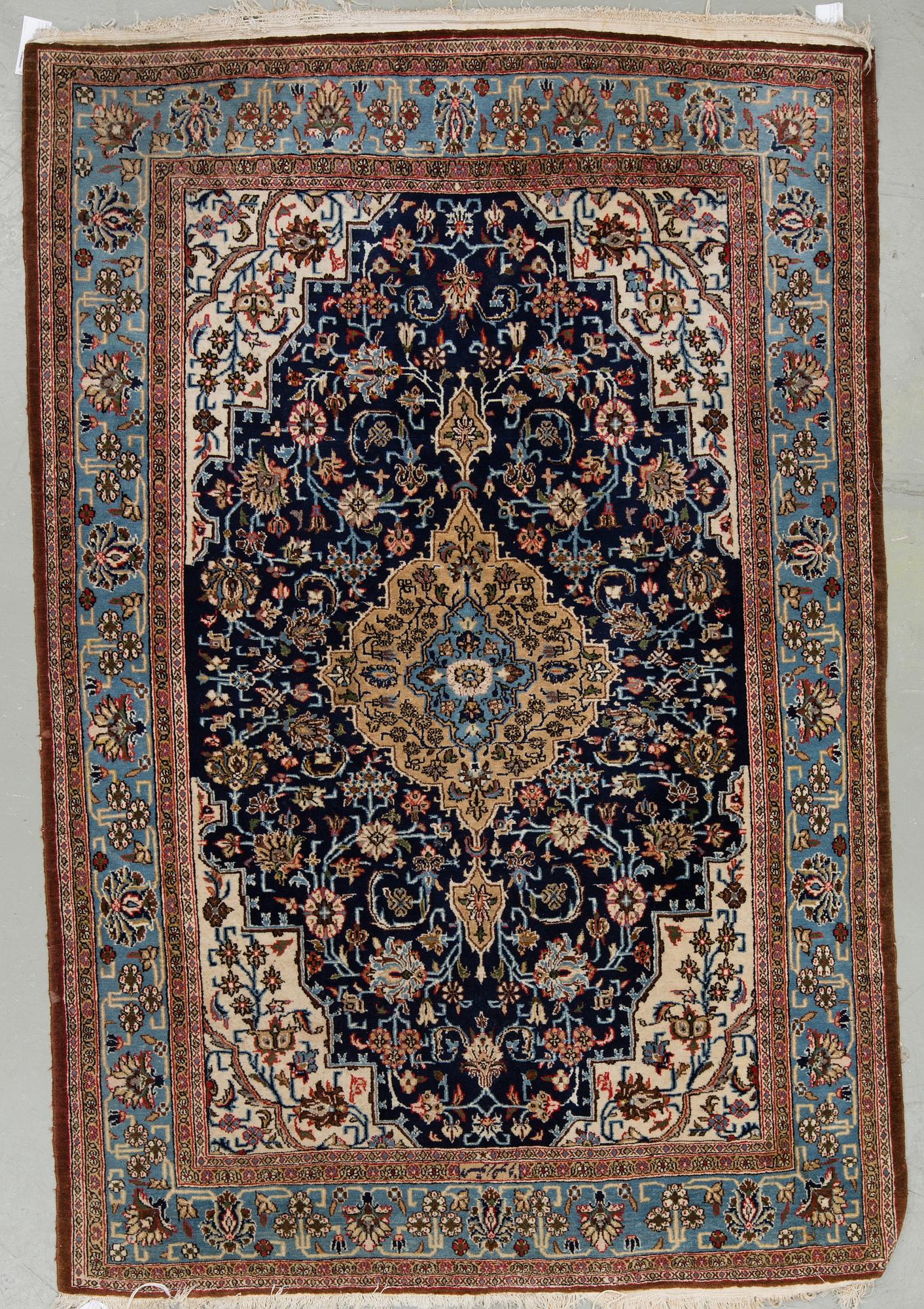 MATTA, sannolikt old Ghom.Ca 208,5x140 cm.