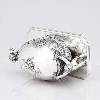 A 19th century silver bonbonnière, Bolin, mark of Konstantin Linke, Moscow 1894.
