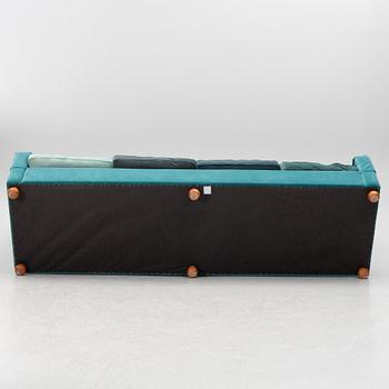 Josef Frank, soffa "Långsoffan", modell 3031, Firma Svenskt Tenn.