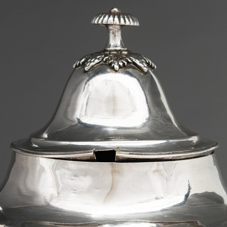 A footed Empire style sugar bowl, maker's mark of Johan Zettersten, Lovisa Finland 1826.