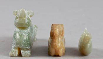 FIGURINER, 3 st, Jade, Kina, 1900-tal.