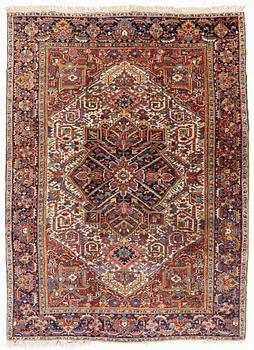 Matta, semiantik Heris, ca 345 x 255 cm.