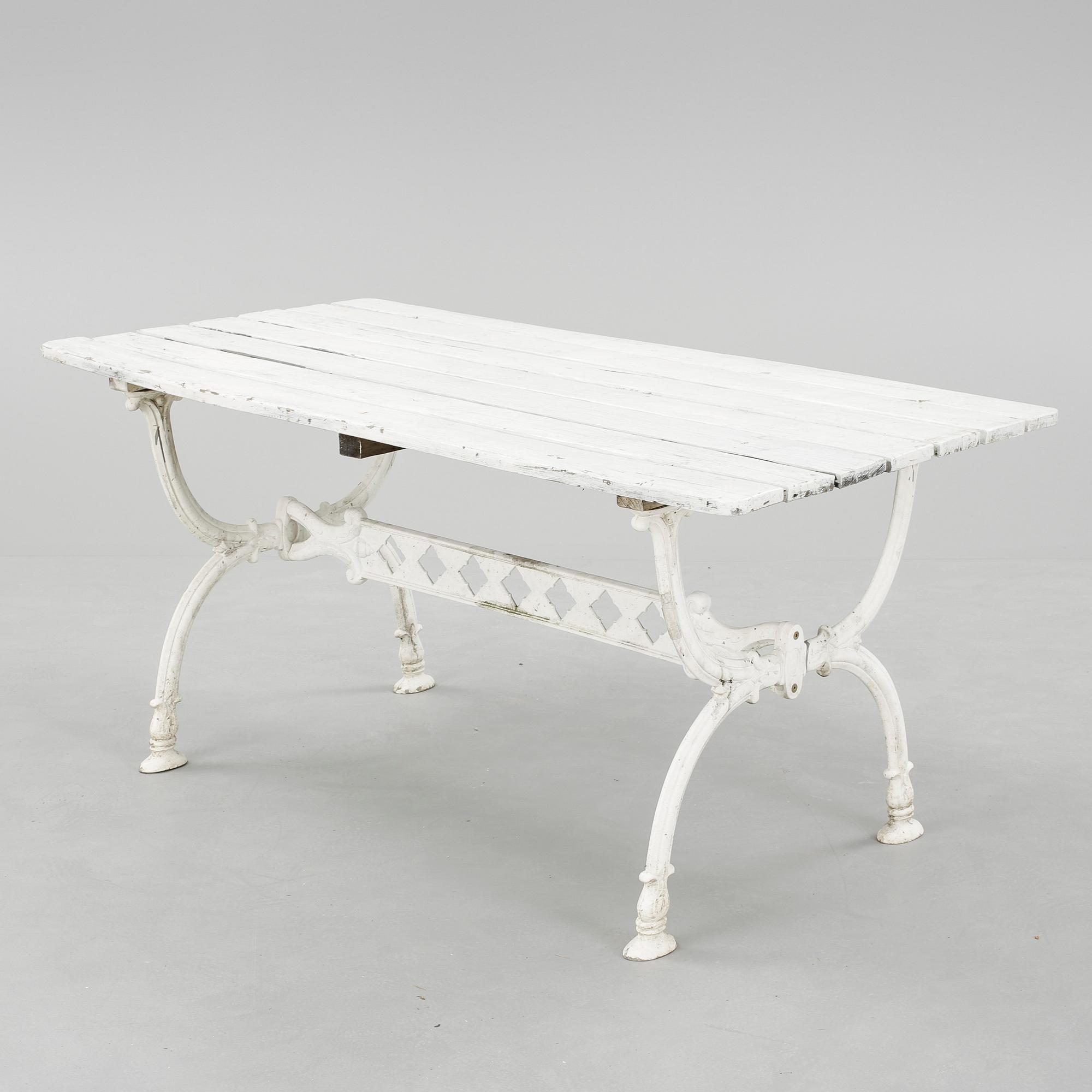 TRÄDGÅRDSBORD, troligen Byarum, 1960/70-tal.