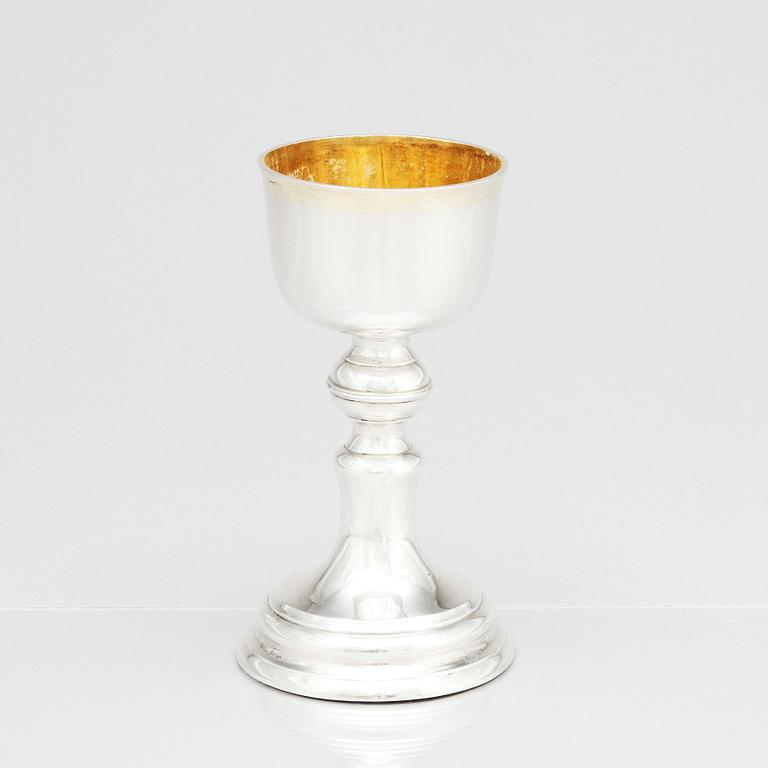 A Swedish 18th century parcel-gilt cup and dish, mark of Simson Ryberg, Stockholm 1772.