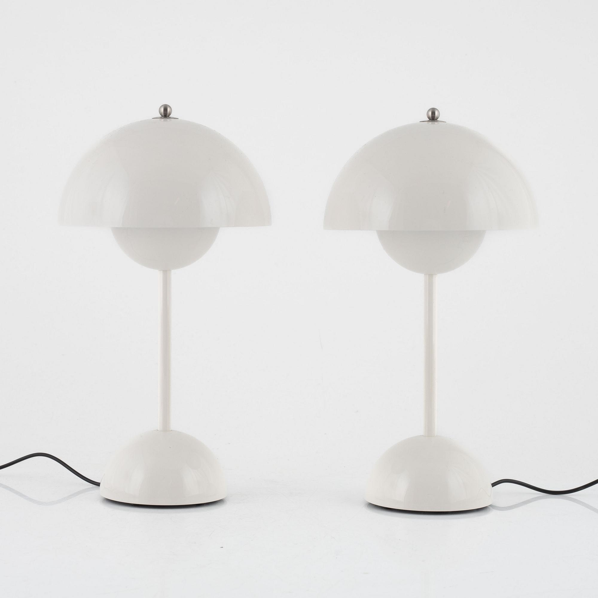 Verner Panton, efter, bordslampor, ett par "Flower pot VP9", & Tradition, Danmark.
