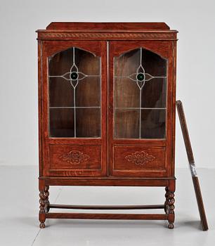 VITRINSKÅP, barockstil, 1910-20-tal.