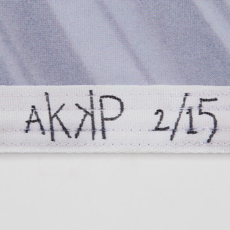 "AKKP" AKAY OCH KLISTERPETER, fotografi på flaggan, på vepatyg, signerad och numrerad 2/15.