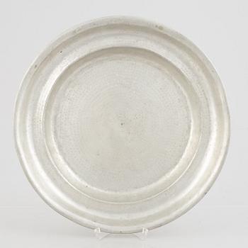 A set of three Swedish pewter dishes, including Johan Brun, Västervik 1787.