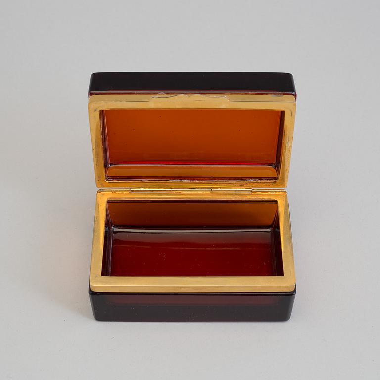 A glas box, 20th Century.