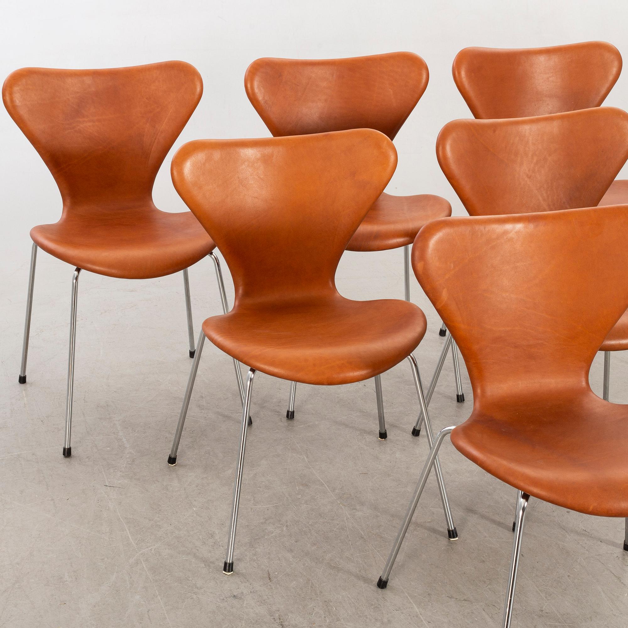 ARNE JACOBSEN, 6 st, "Sjuan", Fritz Hansen.