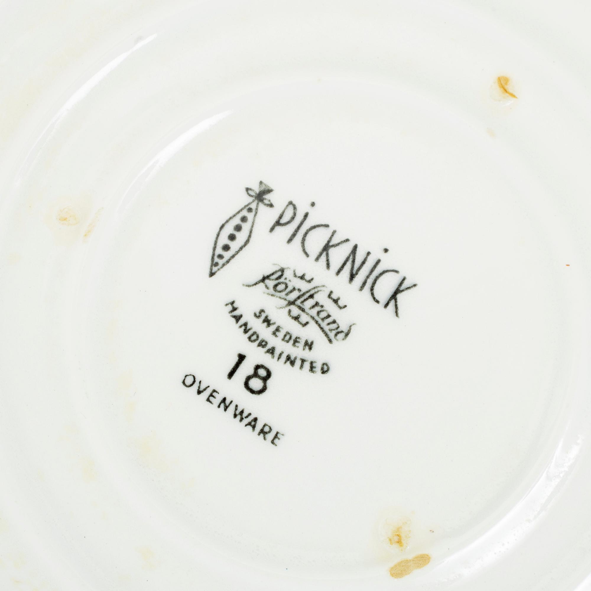 SERVISPORSLIN, 10 delar, "Picknick", Marianne Westman, Rörstrand, i produktion 1956-1969.