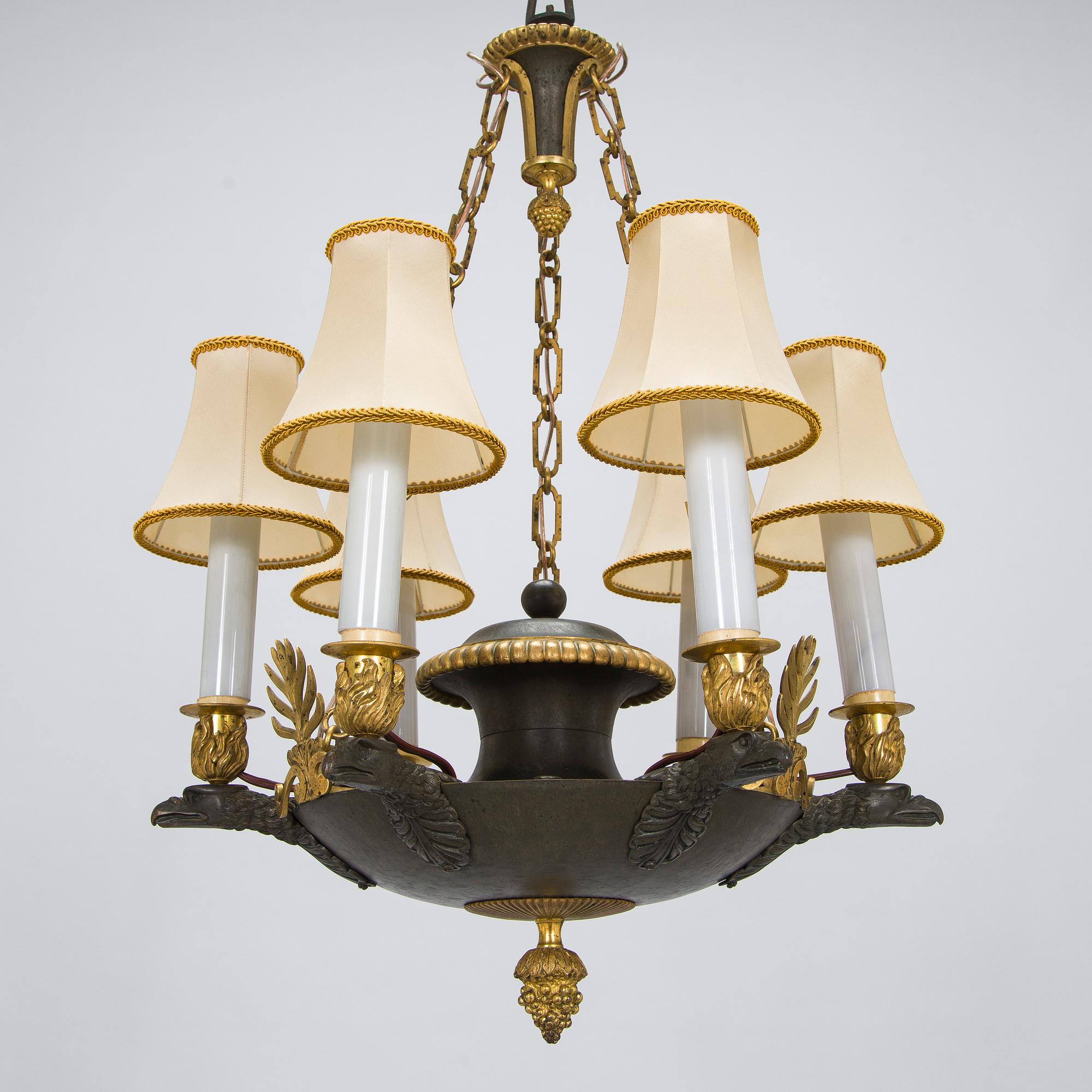 Takkrona, empirestil, 1900-talets början.