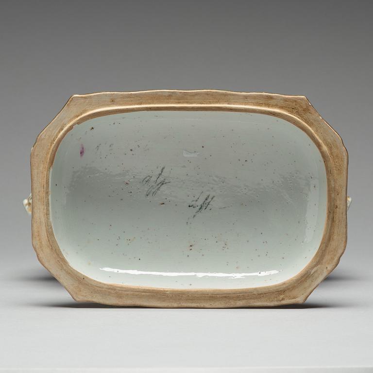 TERRIN med LOCK, kompaniporslin. Qingdynastin, Qianlong (1736-95).