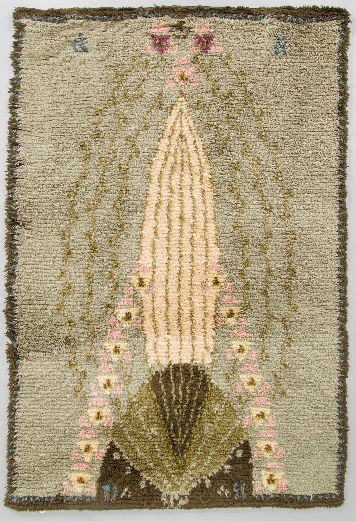 Eliel Saarinen, a Finnish long pile rug, model for the Friends of Finnish Handicraft. Circa 185 x 125 cm.