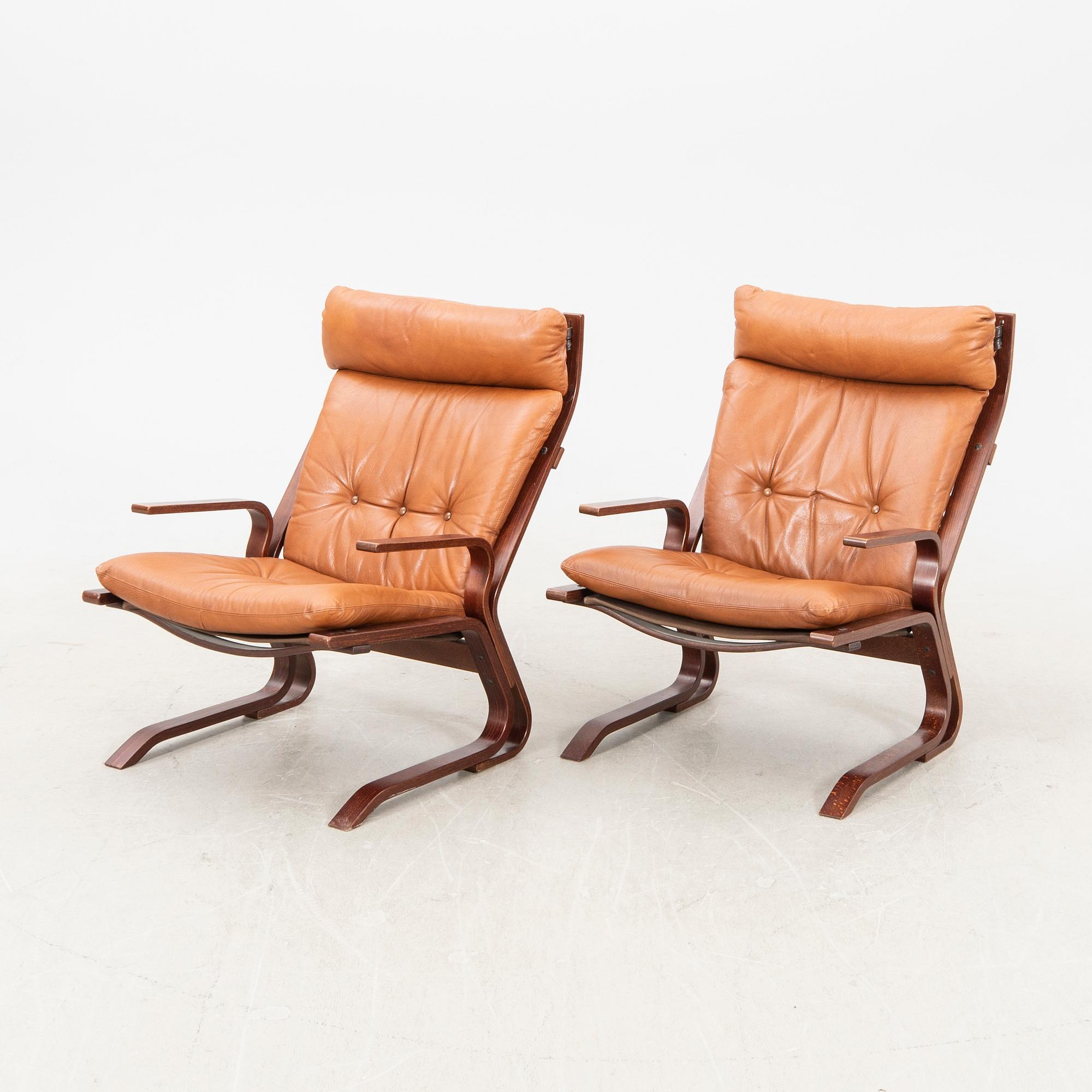 A pair of easy chairs from the second half of the 20th century.