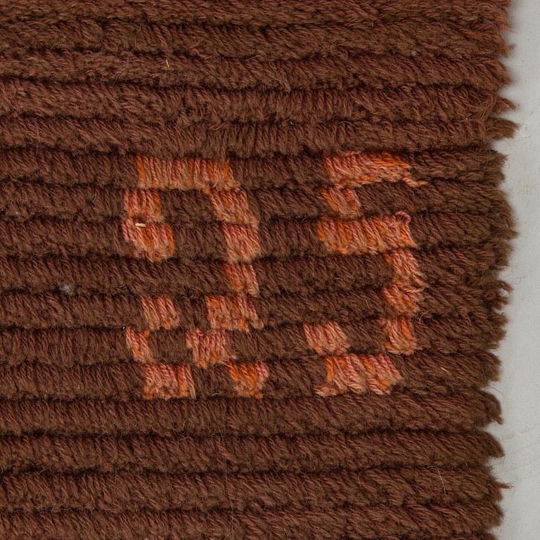 Ingegerd Eklund, a finnish longpile ryijy-rug, model for Friends of Finnish Handicraft. Designed 1912. Ca. 230 x 130 cm.