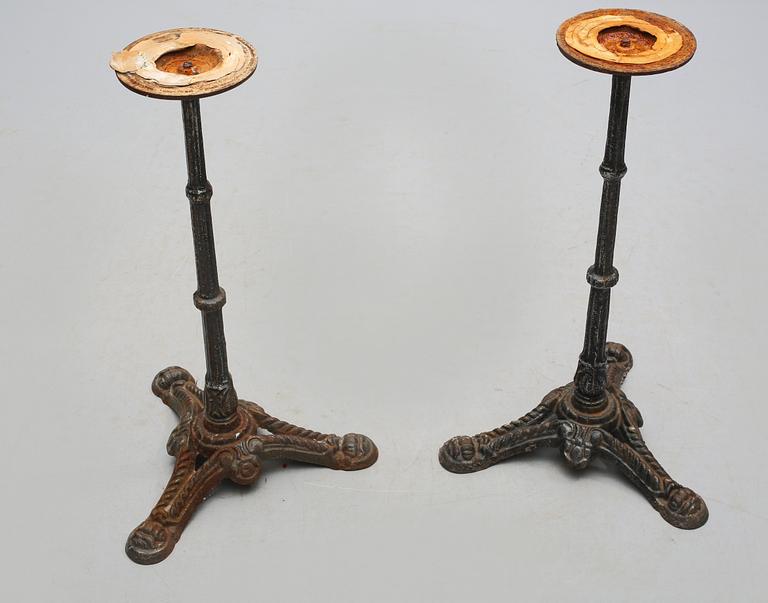 CAFÉBORDSUNDERREDEN, ett par, 1900-tal.