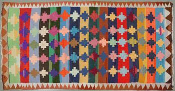 MATTA, Kelim, modern tillverkning, ca 270x141 cm.