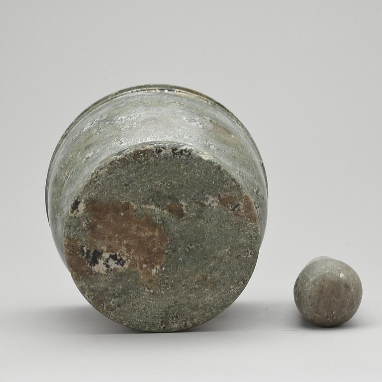 MORTEL med STÖT, marmor, 1900-tal.