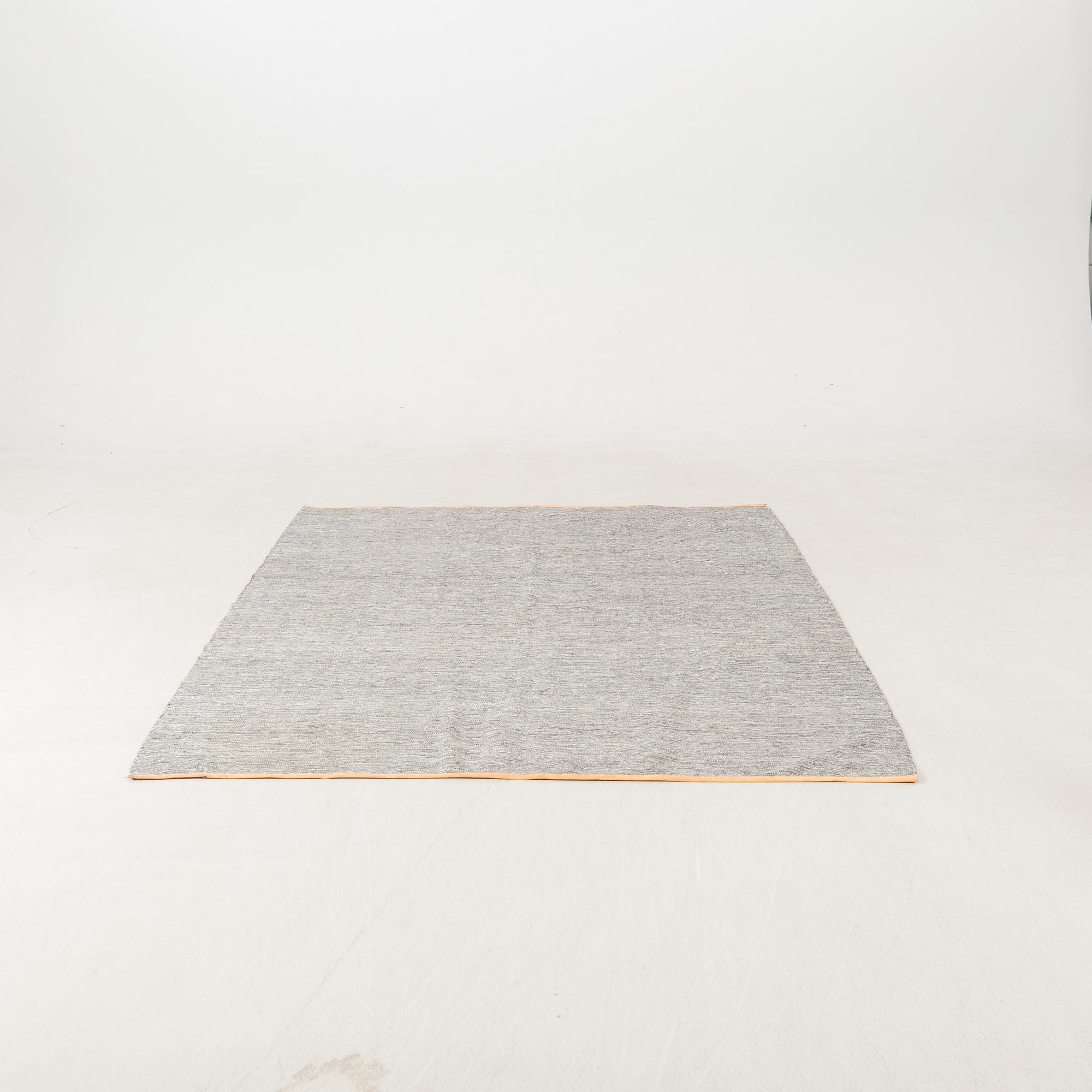 Lena Bergström, Matta slätvävd "Björk", Design House Stockholm, ca 287x200 cm.