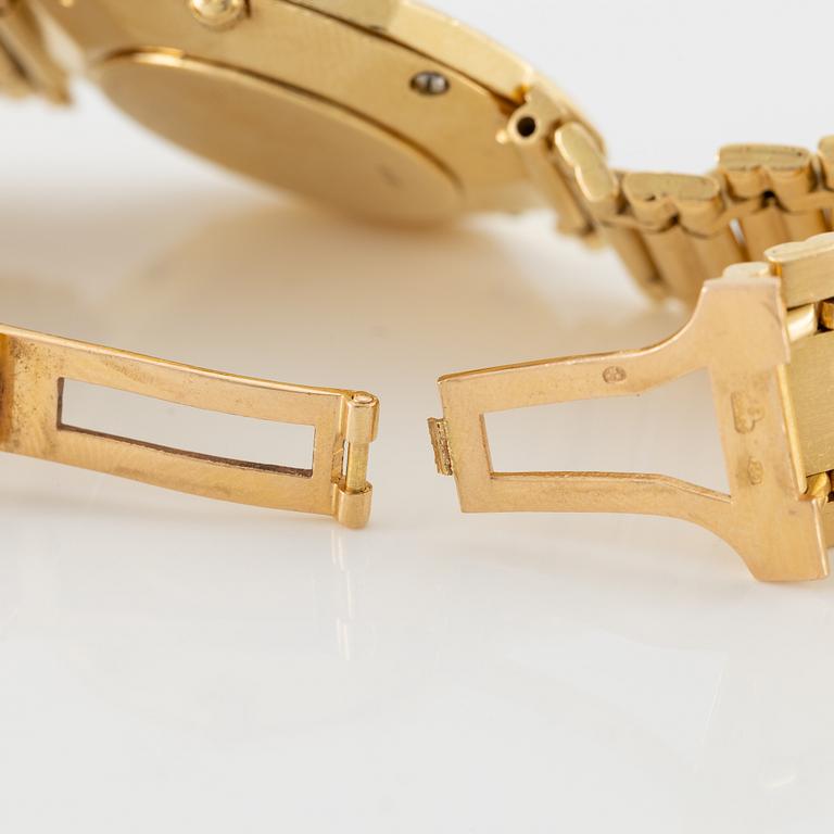 Corum, Admiral’s Cup, wristwatch, 34 mm.