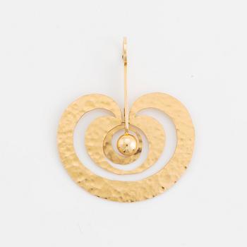 Tapio Wirkkala, gold apple pendant.