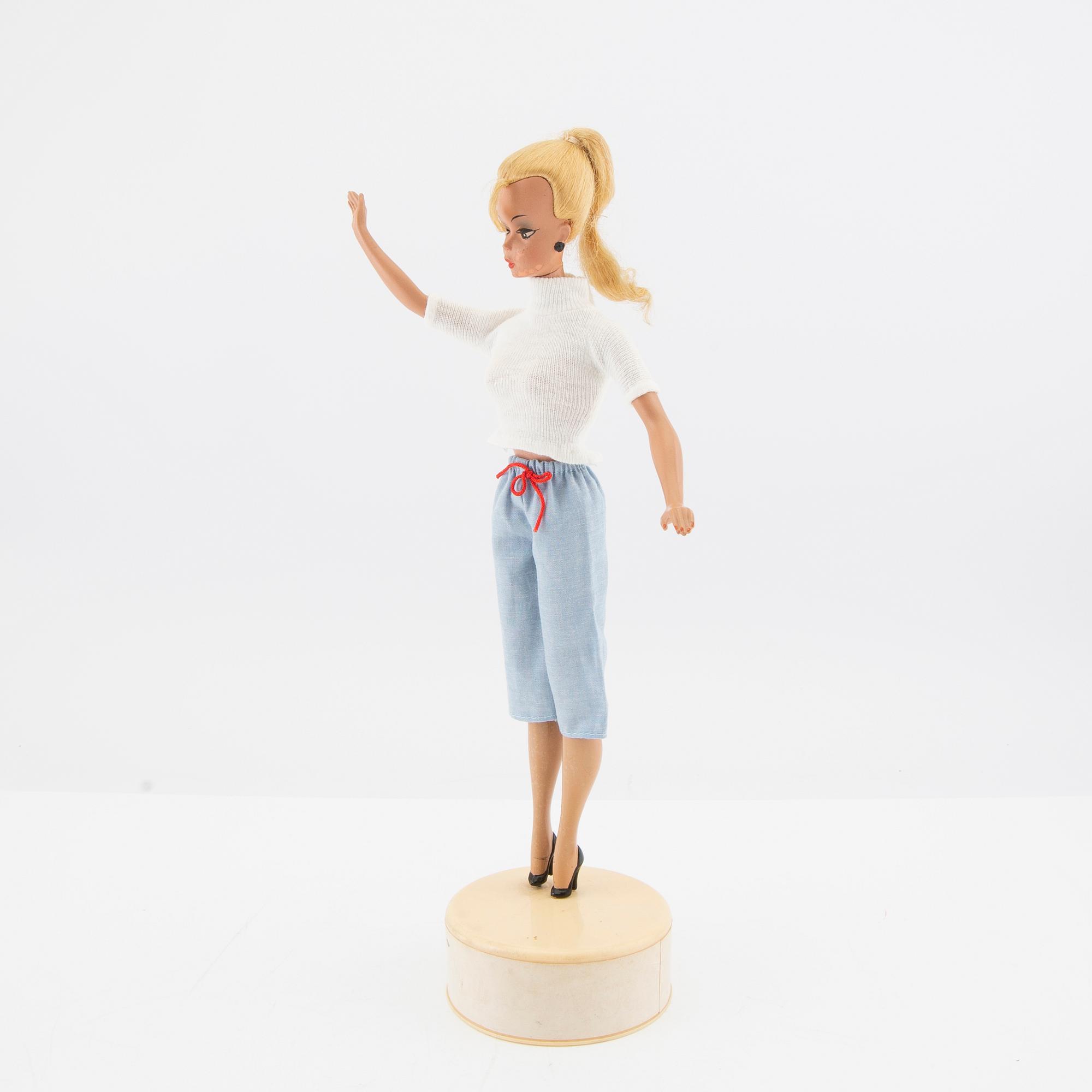 Bild-Lilli doll Germany 1956-64 and various clothes including Lilly clothes.