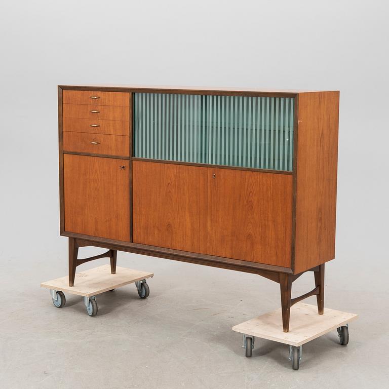 A 1950/60s teak sidebaord/cabinet.