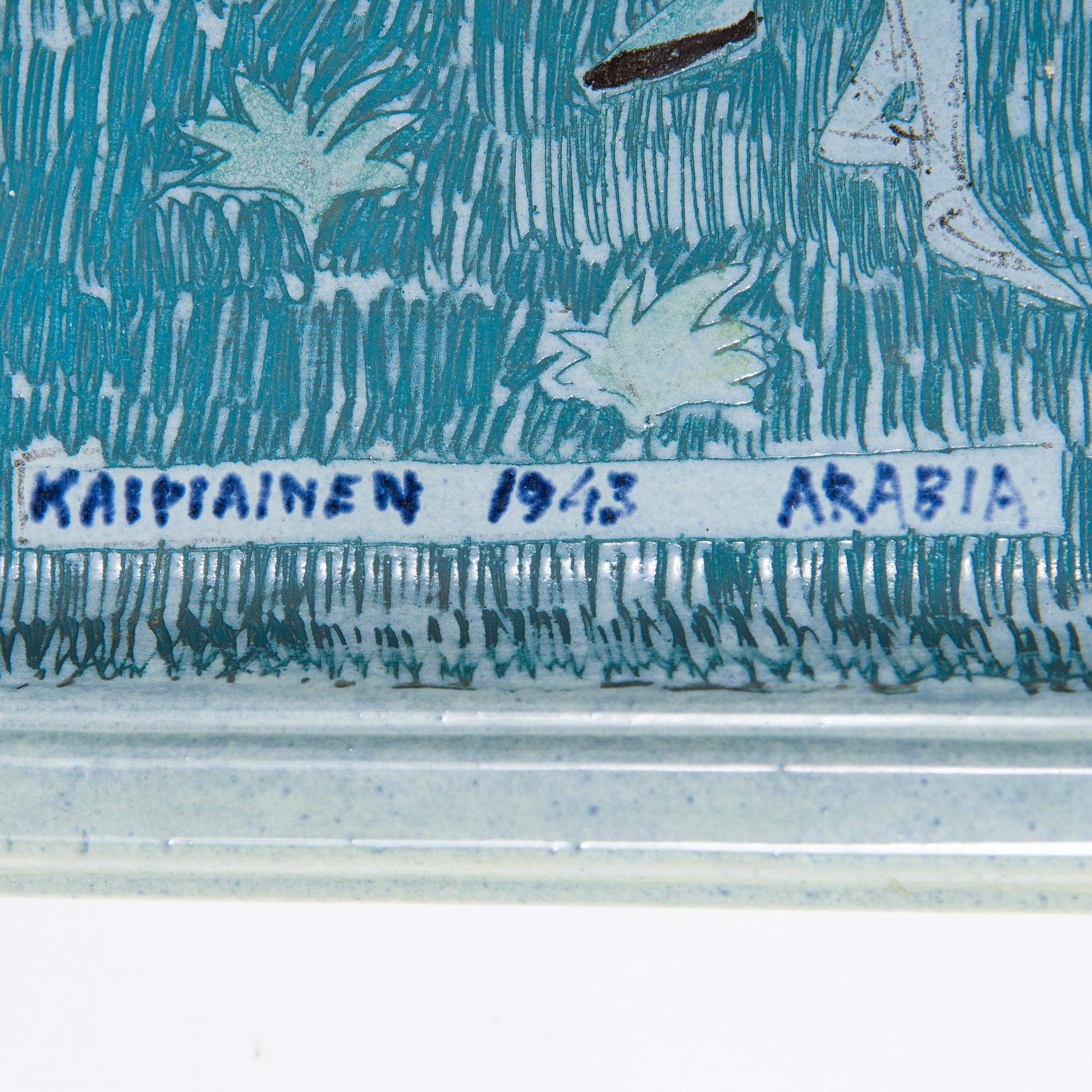 Birger Kaipiainen, a stoneware tray, signed Kaipiainen 1943 Arabia.