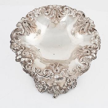 A Swedish 19th century silver bowl/dish, Gothenburg, 1852.