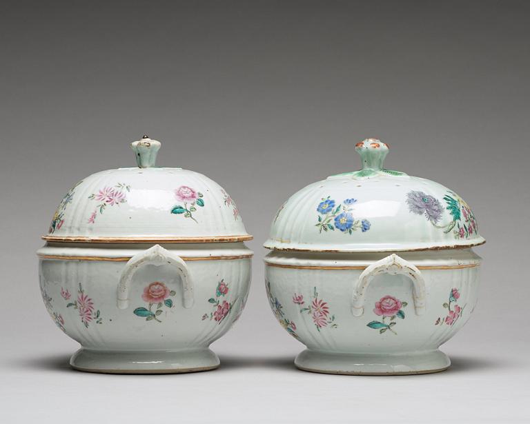 A pair of famille rose tureens with covers, Qing dynasty, Qianlong (1736-95).