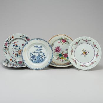 Six chinese 18th century plates in famille rose and blue and white.