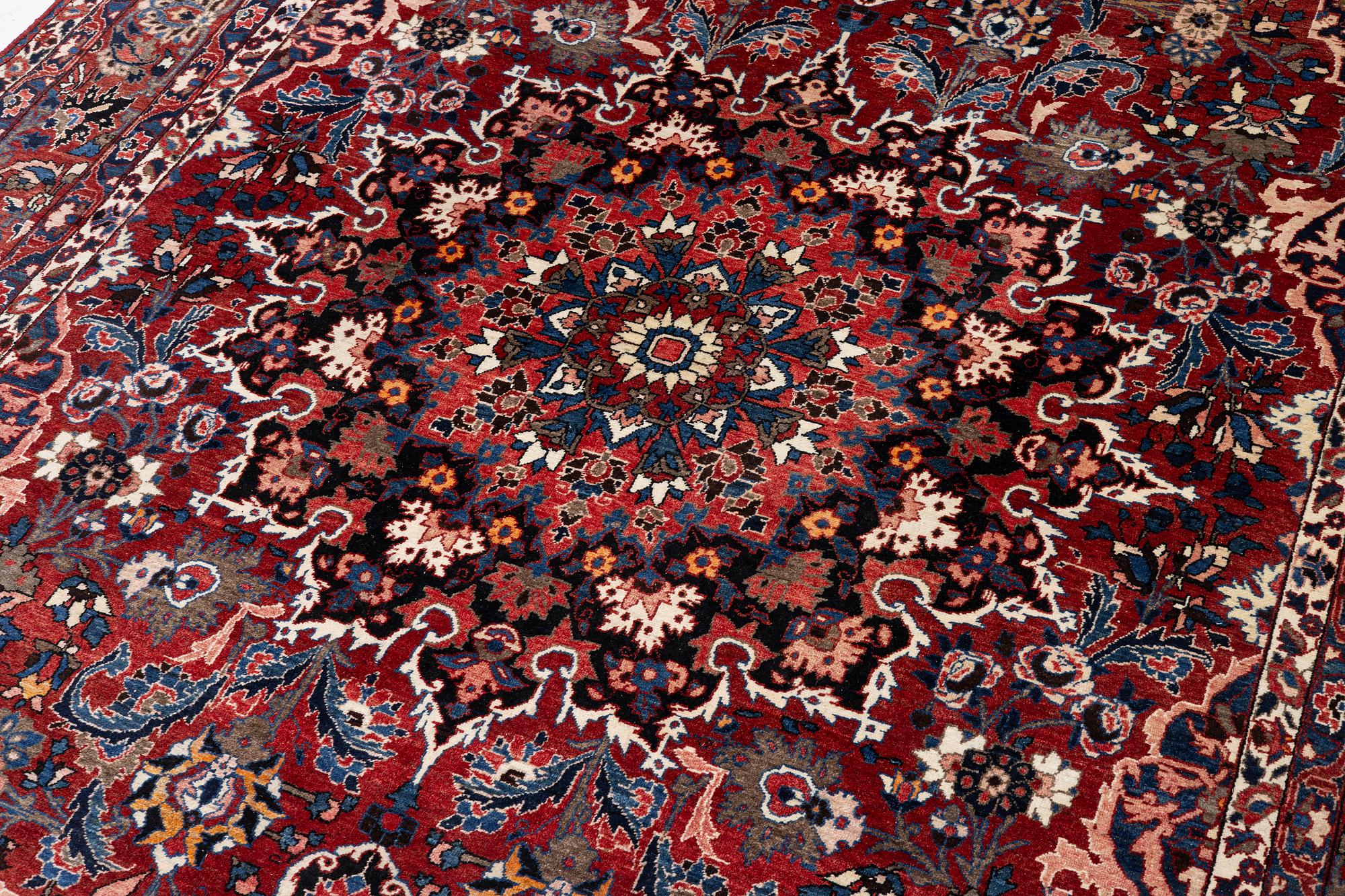 Carpet Bakhtiari, approx. 400 x 260 cm.