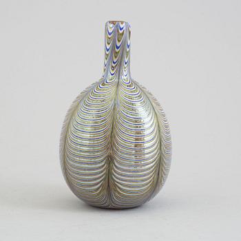 OIVA TOIKKA, a glass vase from Nuutajärvi Notsjö, Finland.