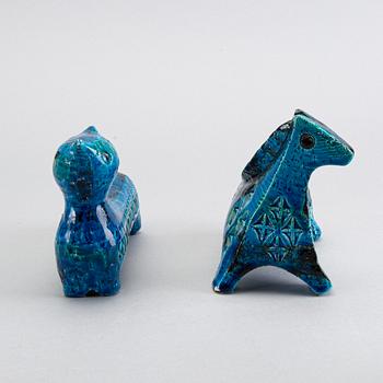 Three pottery Raymor Bitossi, Aldo Londi Rimini Blue figurines.