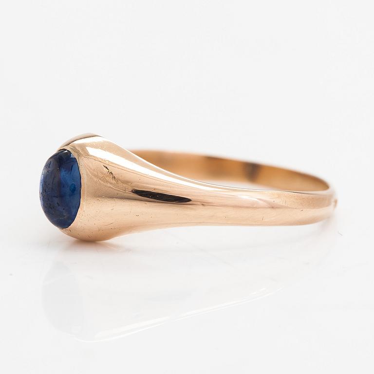 Ring, 14K guld och safir. Kontrollstämplad Yakov Nikolayevich Lyapunov, S:t Petersburg 1898-1903.
