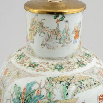 A porcelain vase/table lamp, China, Qing dynasty, 19th century.