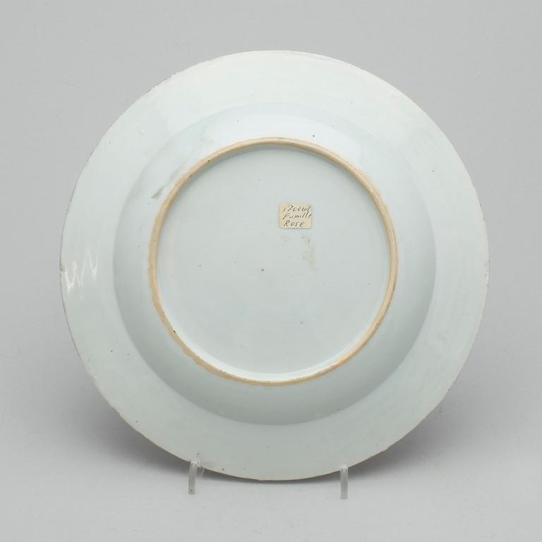 TALLRIK. Porslin, Kina, Qianlong (1735-96).