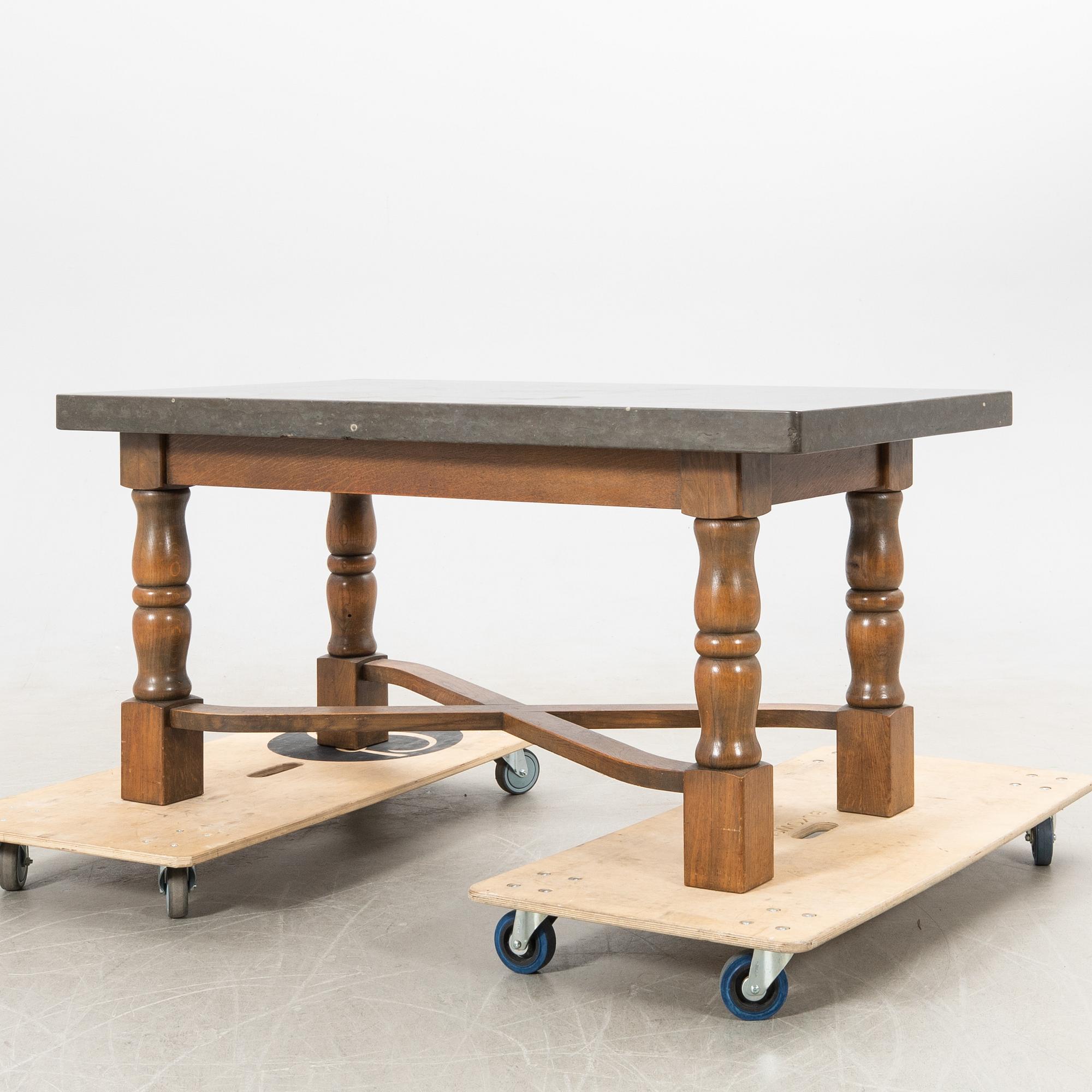 Stone table, Baroque style, 20th century.