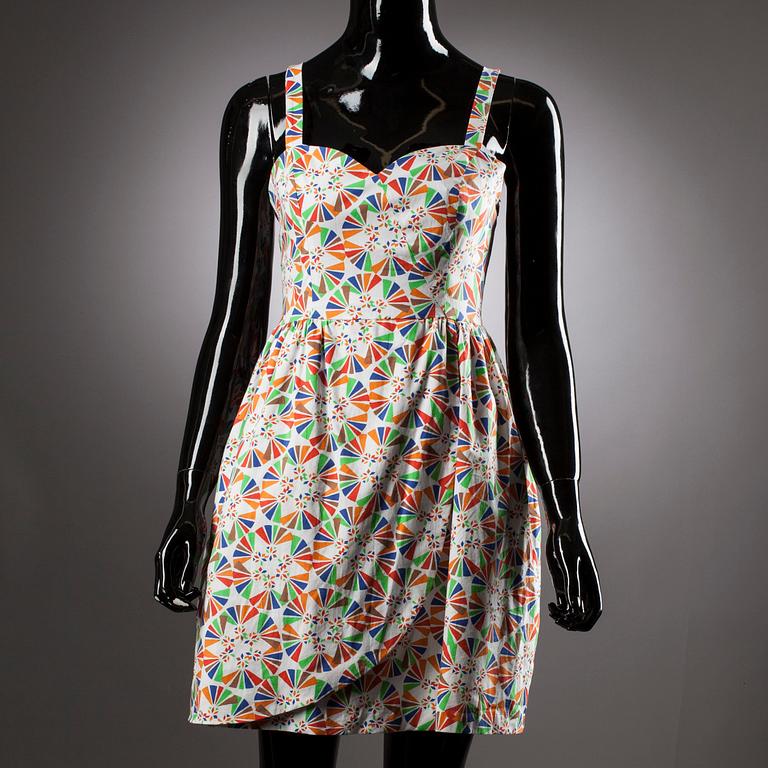 KLÄNNING, Ivana Helsinki.