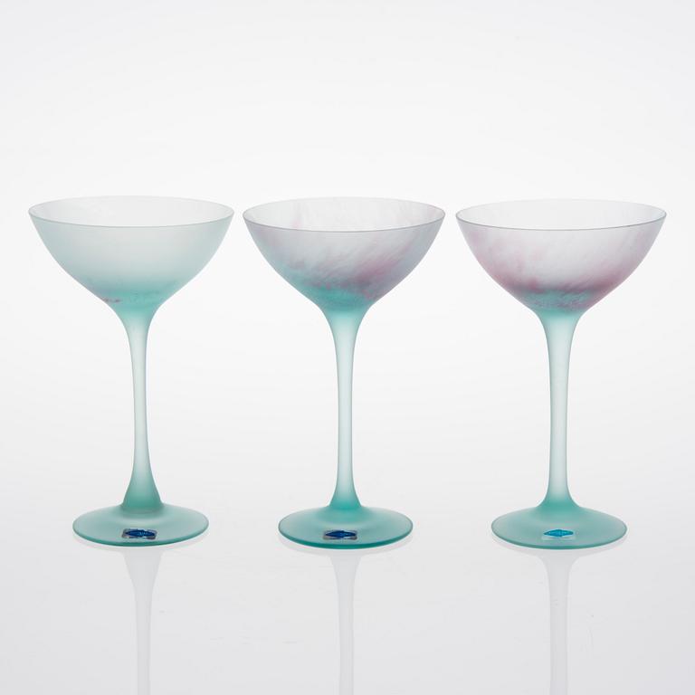 OIVA TOIKKA, CHAMPAGNE AND COCKTAIL GLASSES, 8 + 3 PCS. Paletti 800. Sign. O. Toikka, Nuutajärvi.