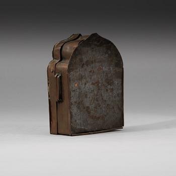 LITET RESEALTARE, kopparlegering med försilvrade detaljer. Tibet, 1800-tal.