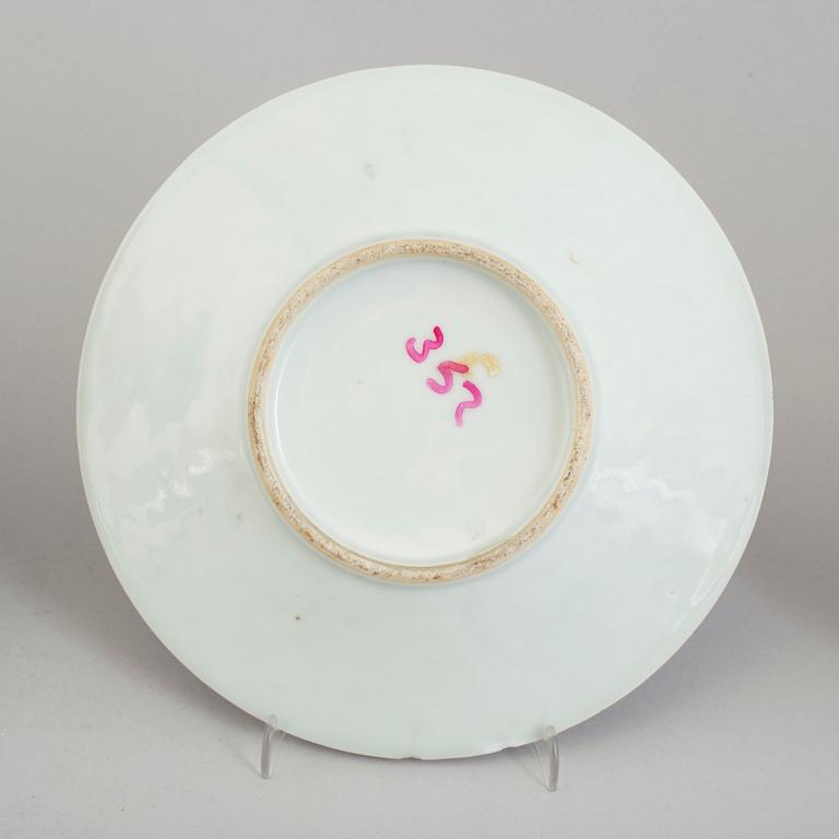 Four plates and a bowl, porcelin, China, second half of th 19th century.